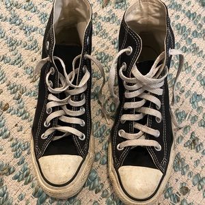 Black converse Chuck Taylor